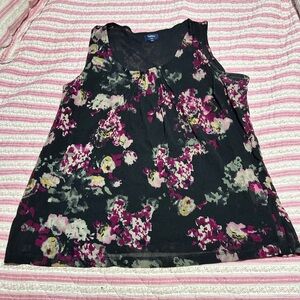 Reitmans Plus -2x black/ flowered lined top/blouse- pleated neckline- sleeveless